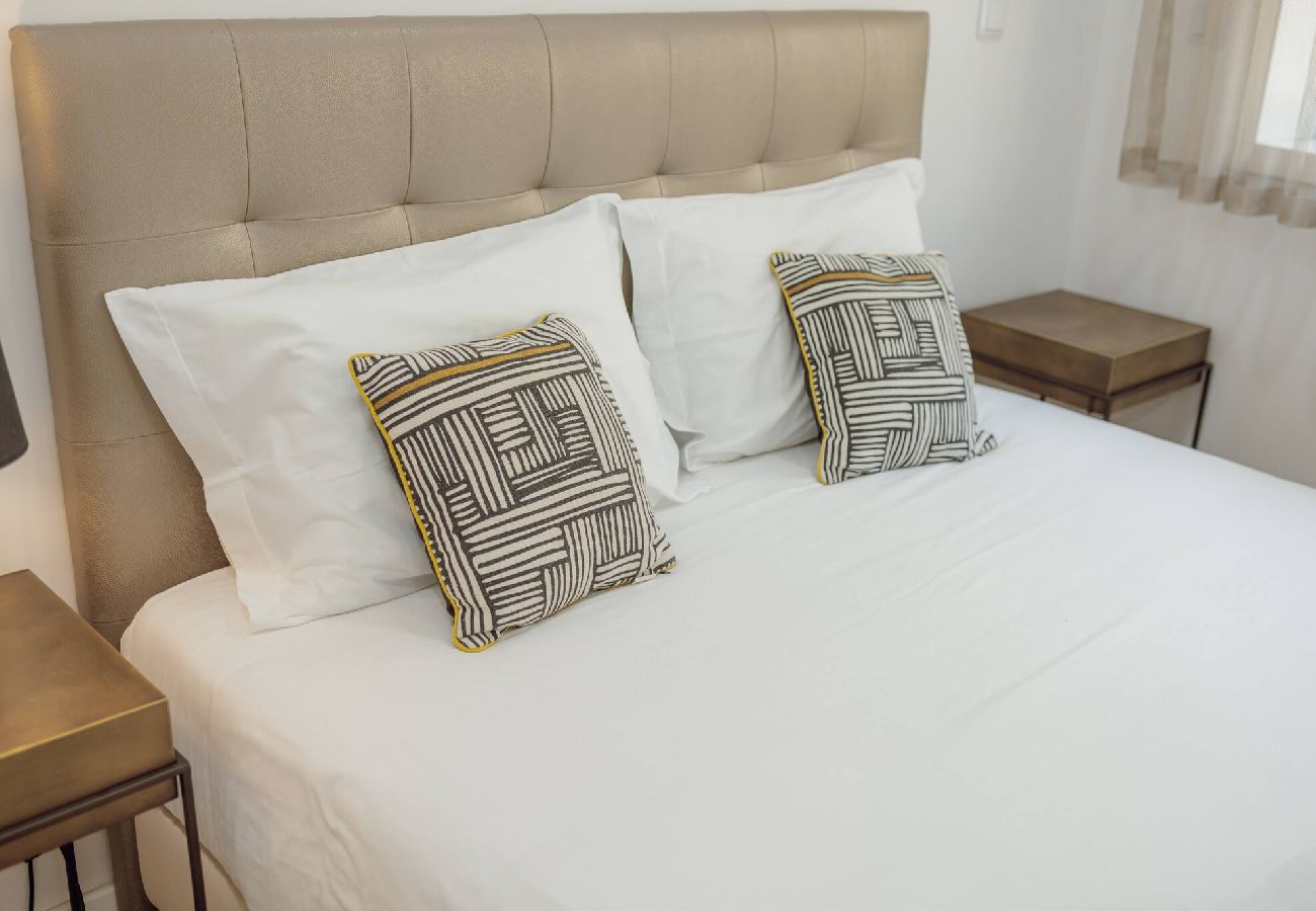 Apartment in Porto - Coliseu Apartment by Hosty