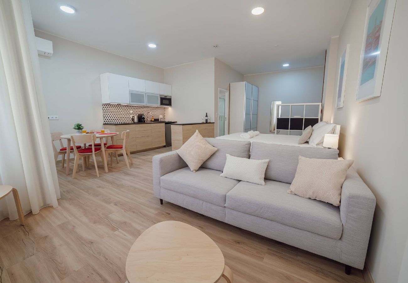 Studio in Porto - Trindade Deluxe by Hosty