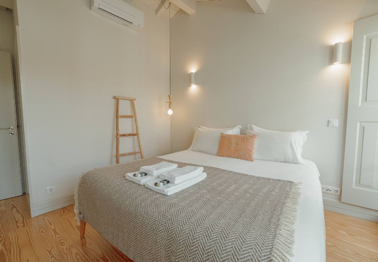 Apartment in Porto - Deluxe Duplex by Hosty