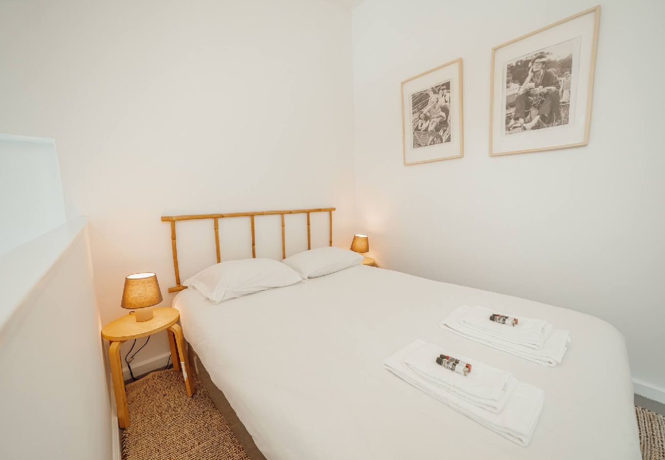 Studio in Porto - Modern Studio by Hosty