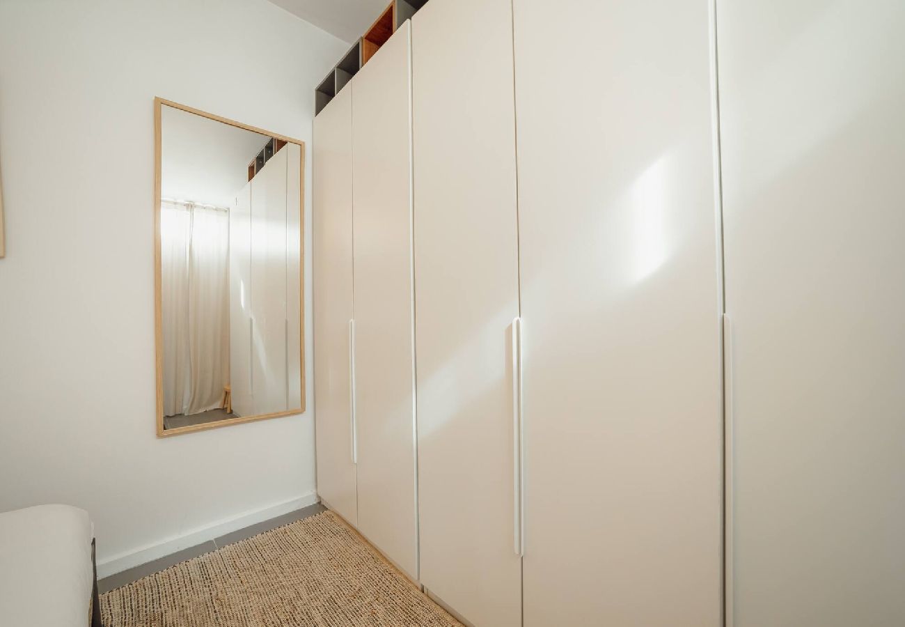 Studio in Porto - Modern Studio by Hosty