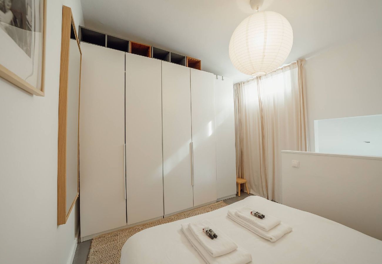 Studio in Porto - Modern Studio by Hosty