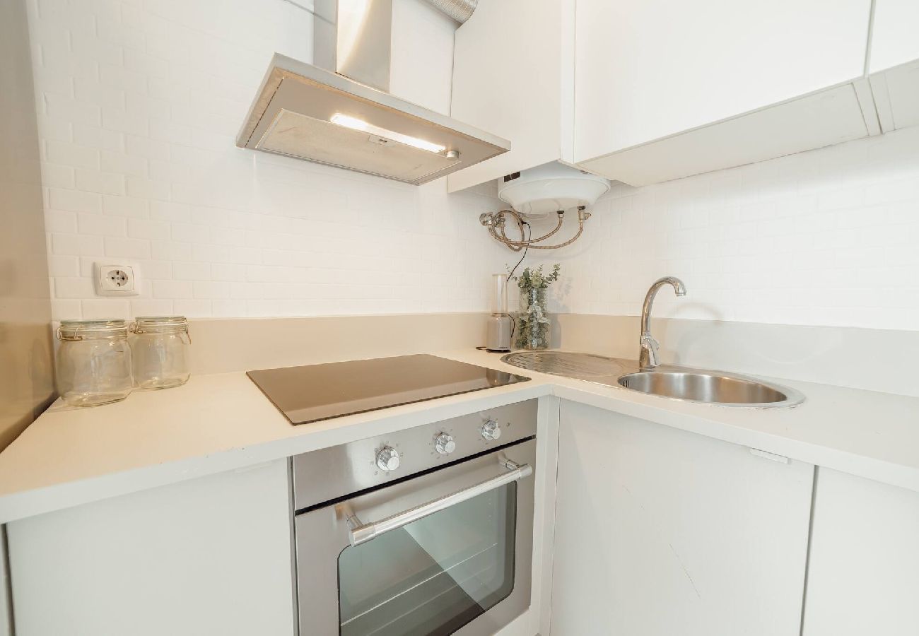 Studio in Porto - Modern Studio by Hosty