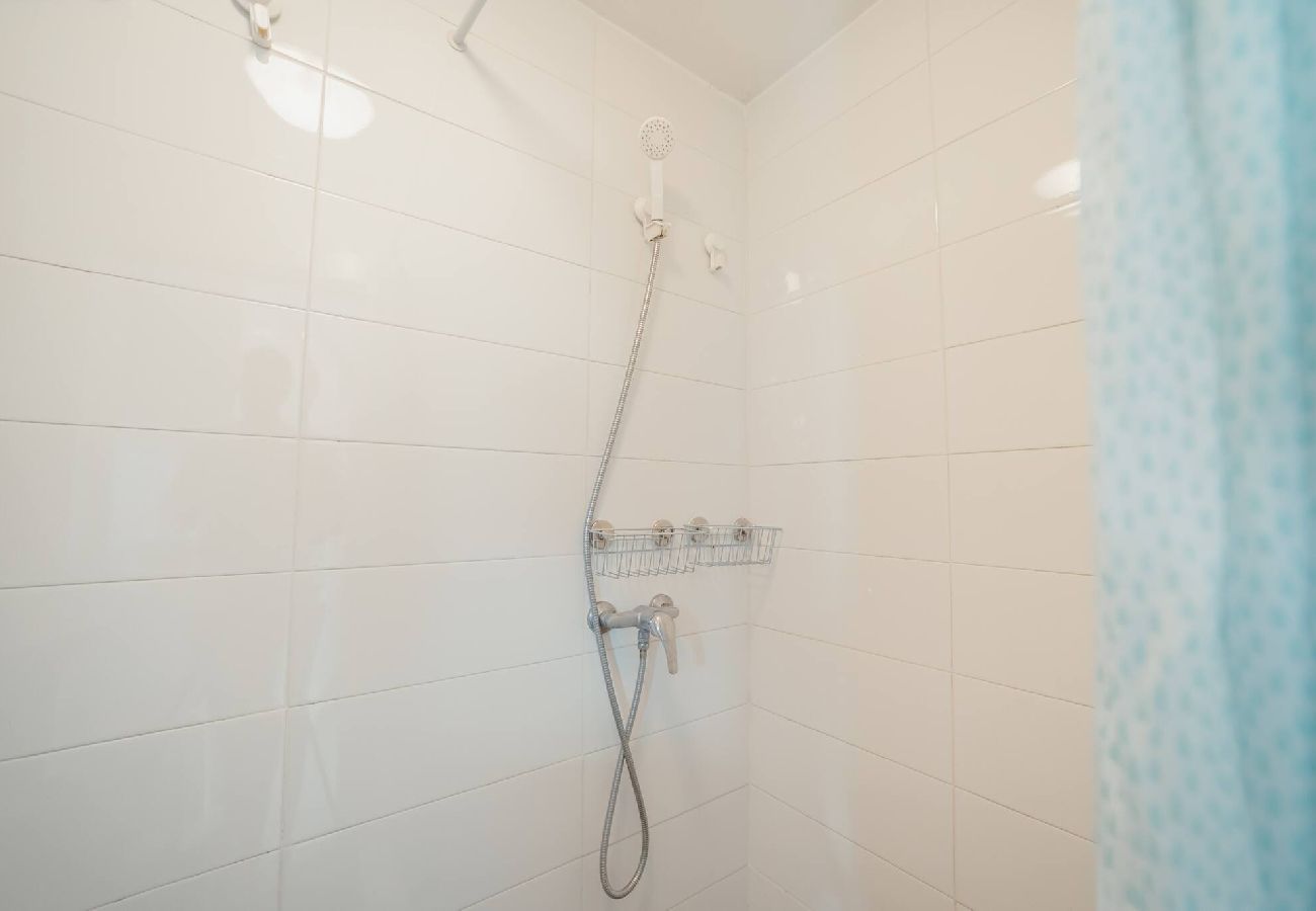 Studio in Porto - Modern Studio by Hosty