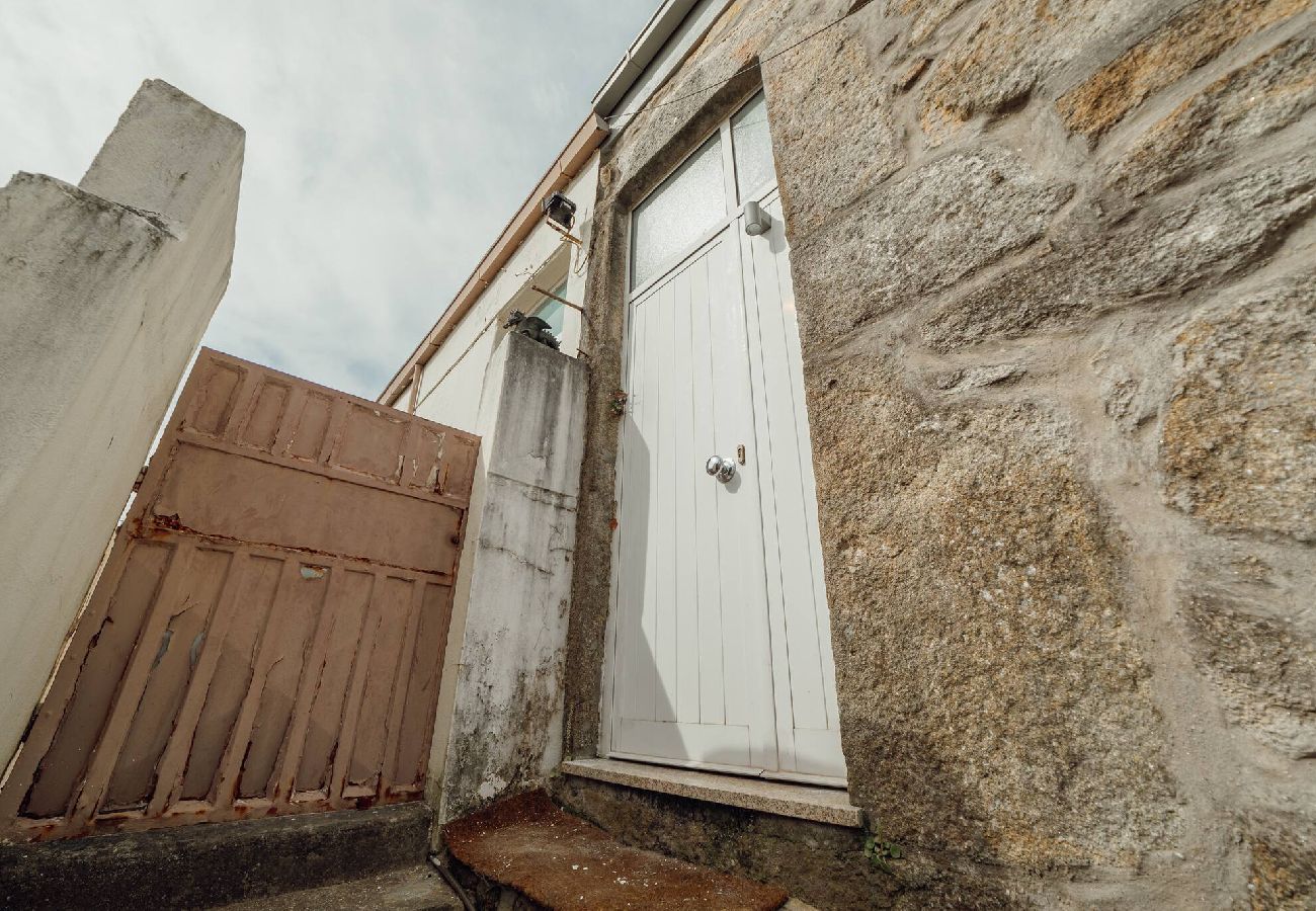 Studio in Porto - Modern Studio by Hosty