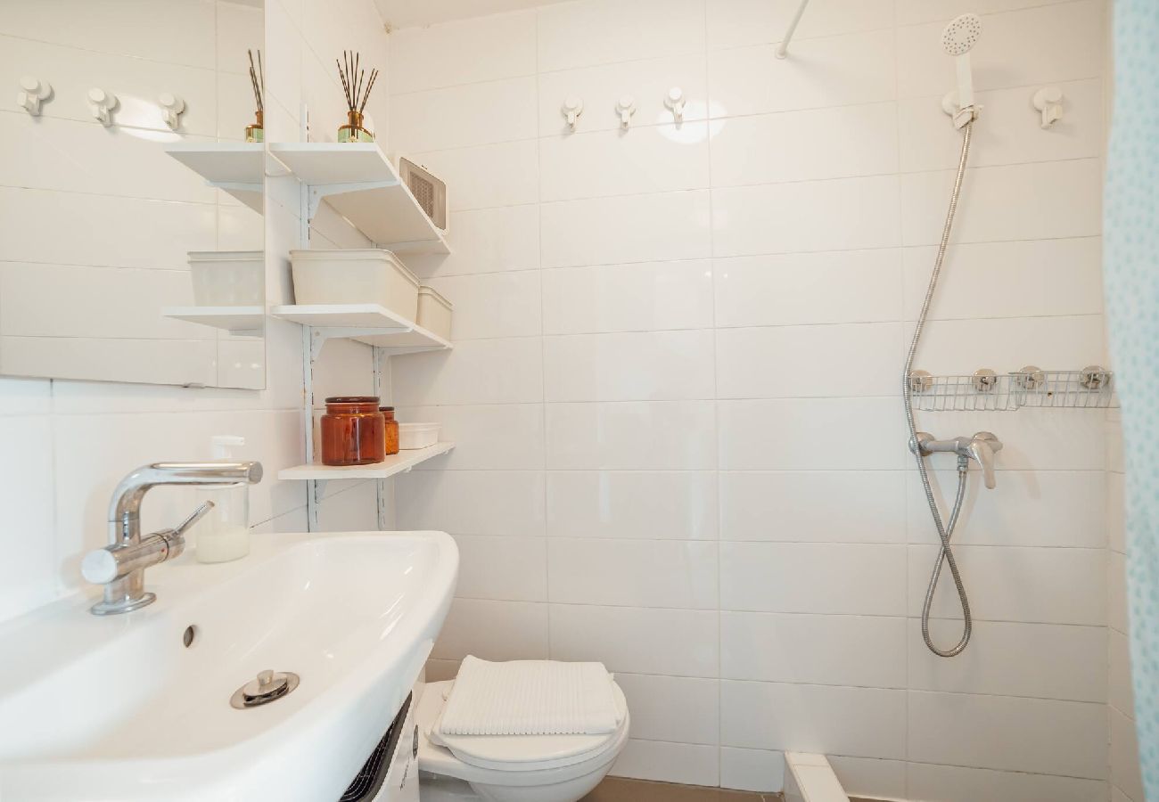 Studio in Porto - Modern Studio by Hosty