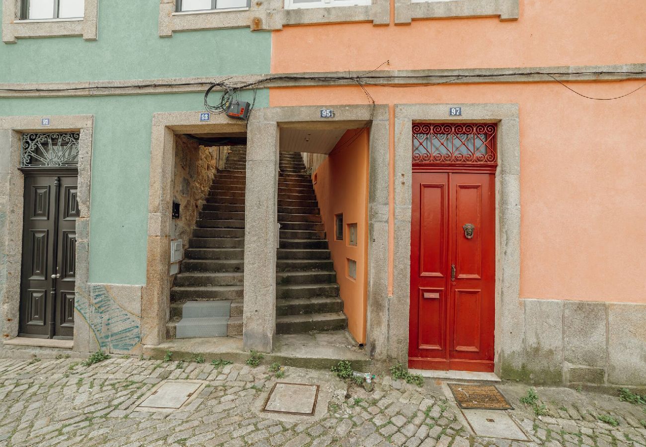 Studio in Porto - Modern Studio by Hosty