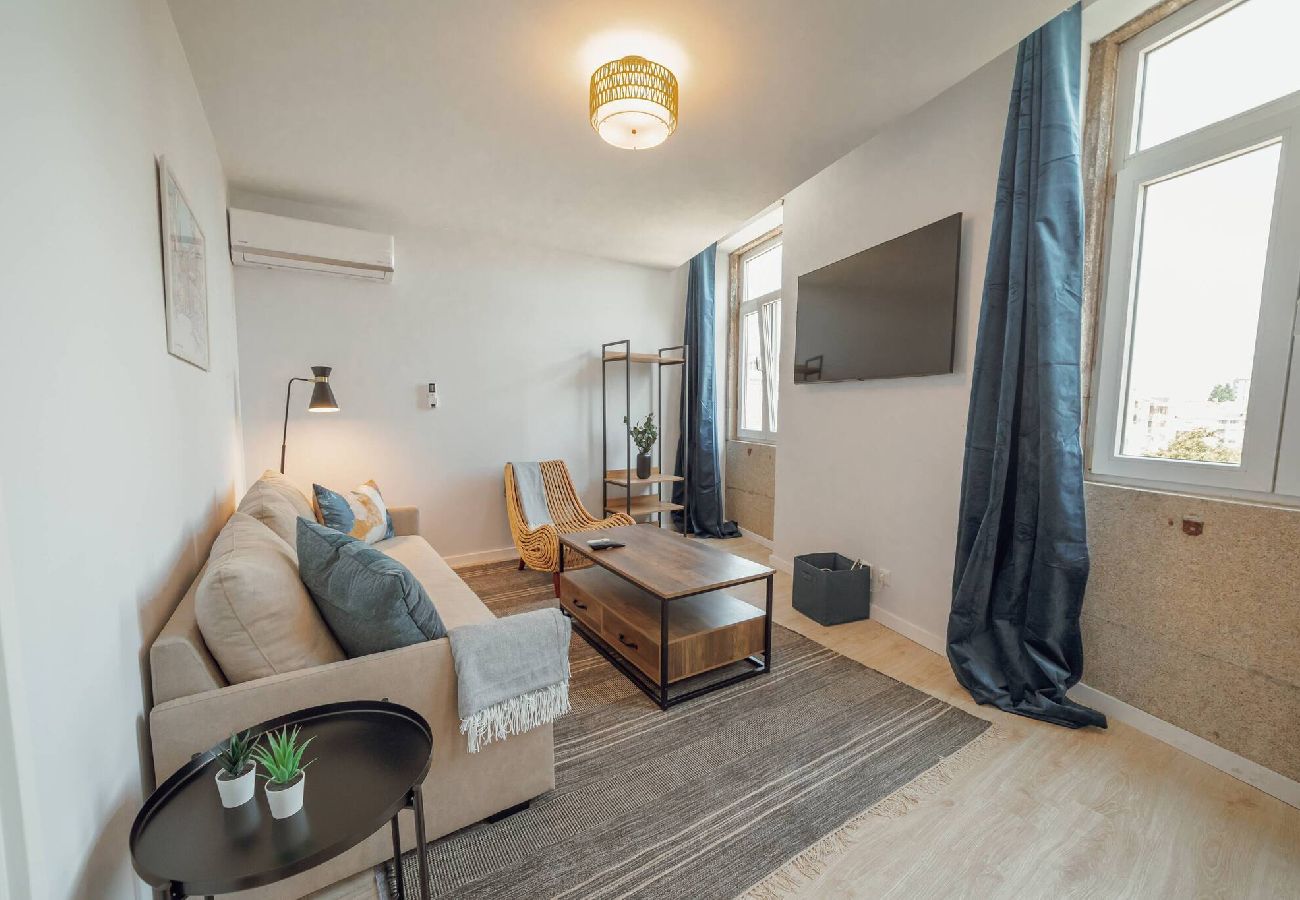 House in Porto - Alegria Duplex by Hosty