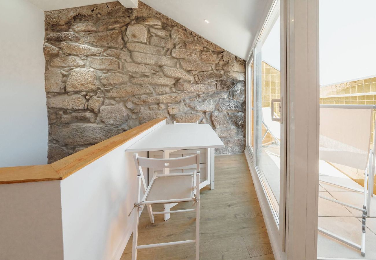 House in Porto - Alegria Duplex by Hosty