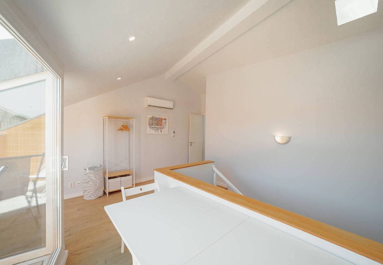 House in Porto - Alegria Duplex by Hosty
