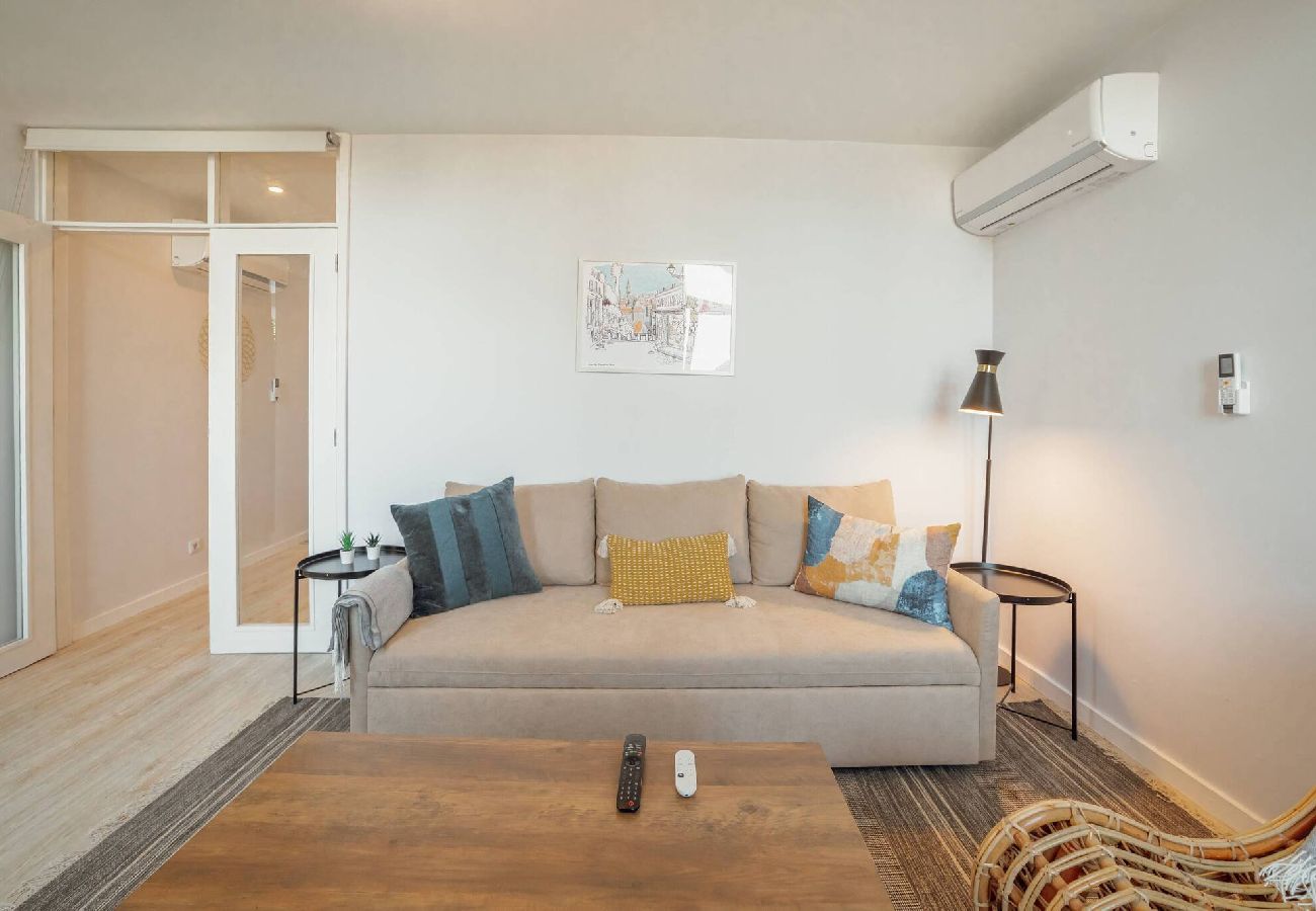 House in Porto - Alegria Duplex by Hosty