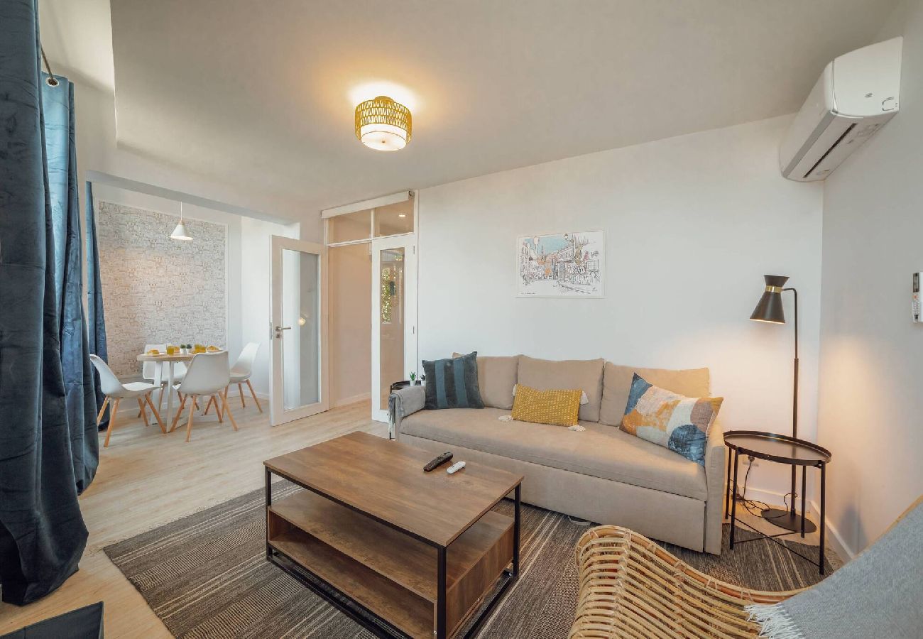 House in Porto - Alegria Duplex by Hosty
