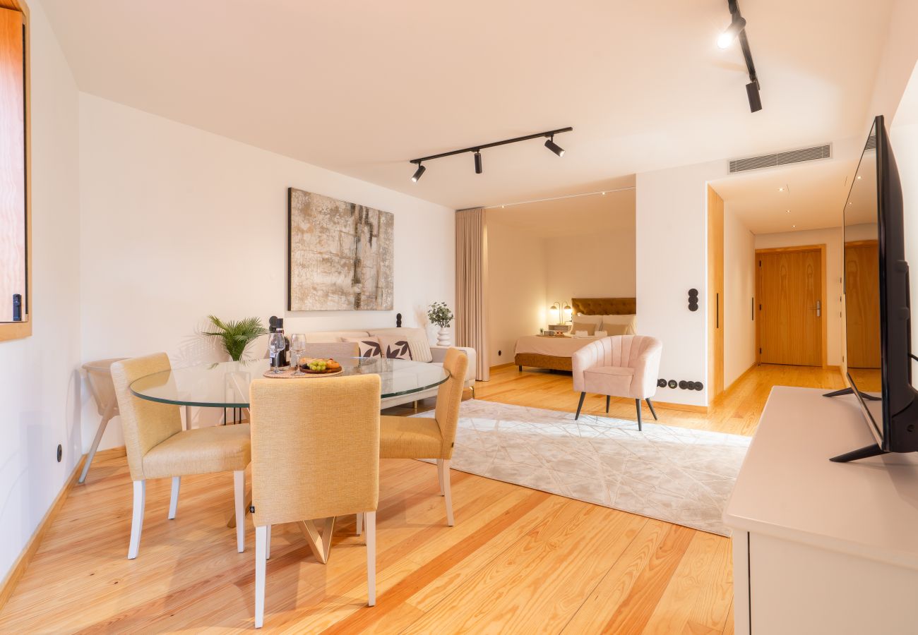 Apartment in Porto - Prime Clerigos 3 by Hosty