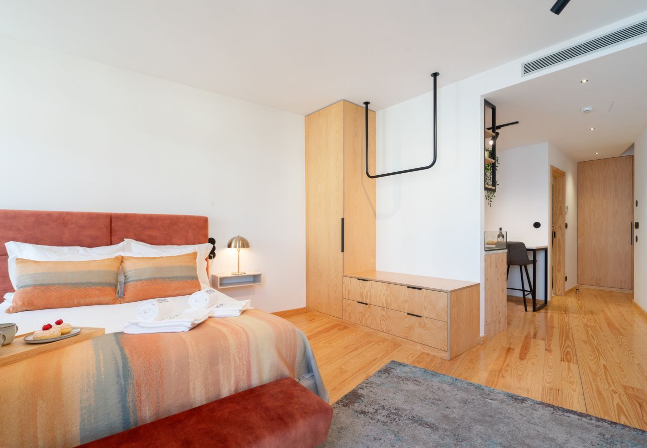Studio in Porto - Prime Clerigos 4 by Hosty