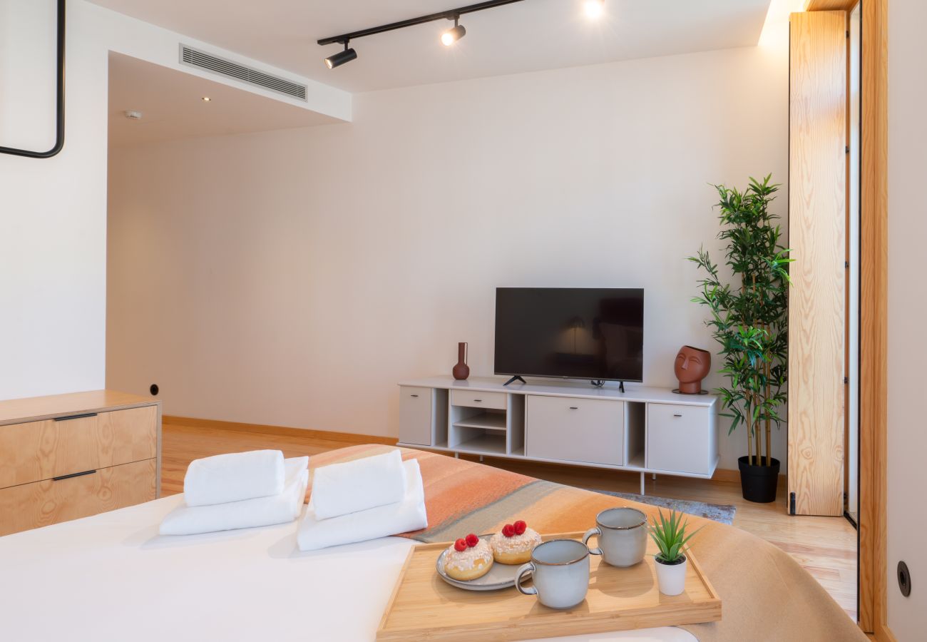 Studio in Porto - Prime Clerigos 4 by Hosty