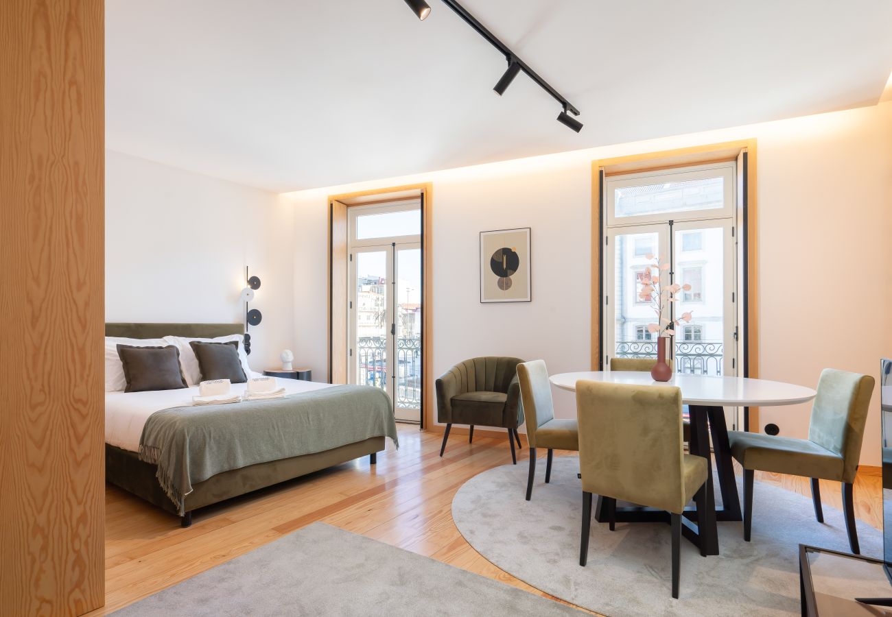 Studio in Porto - Prime Clerigos 5  by Hosty