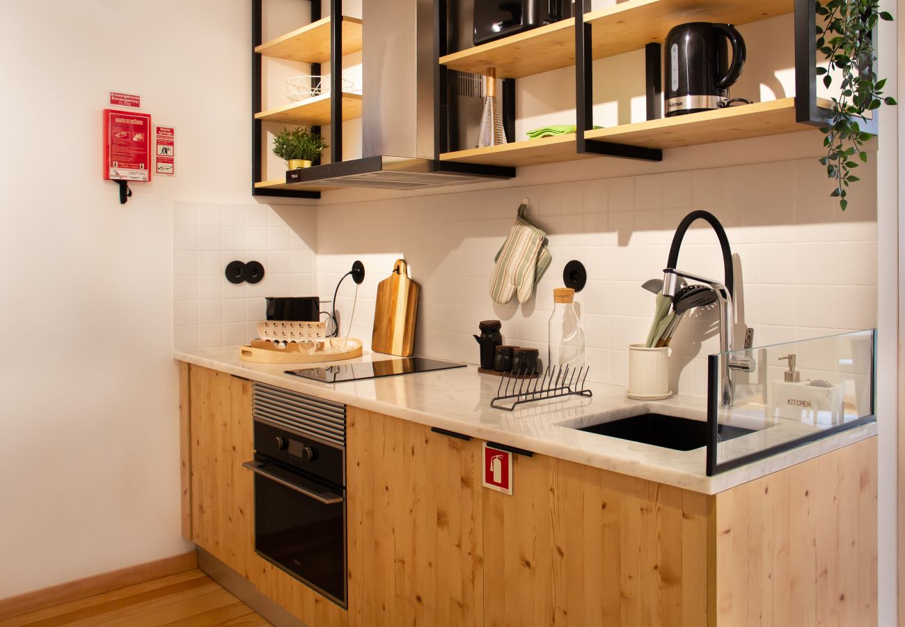 Studio in Porto - Prime Clerigos 5  by Hosty