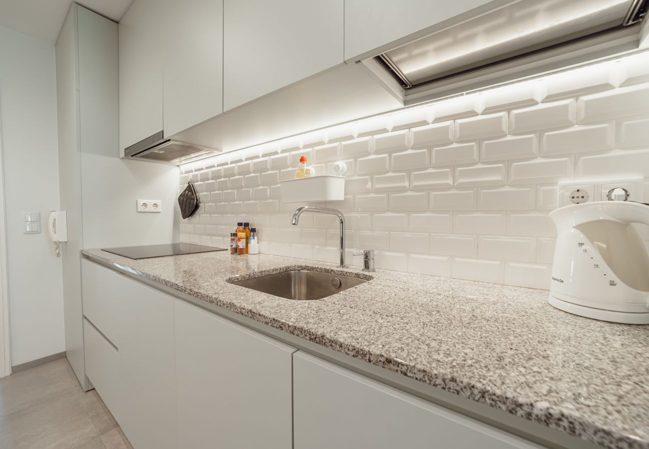 Apartment in Porto - Bright Deluxe by Hosty
