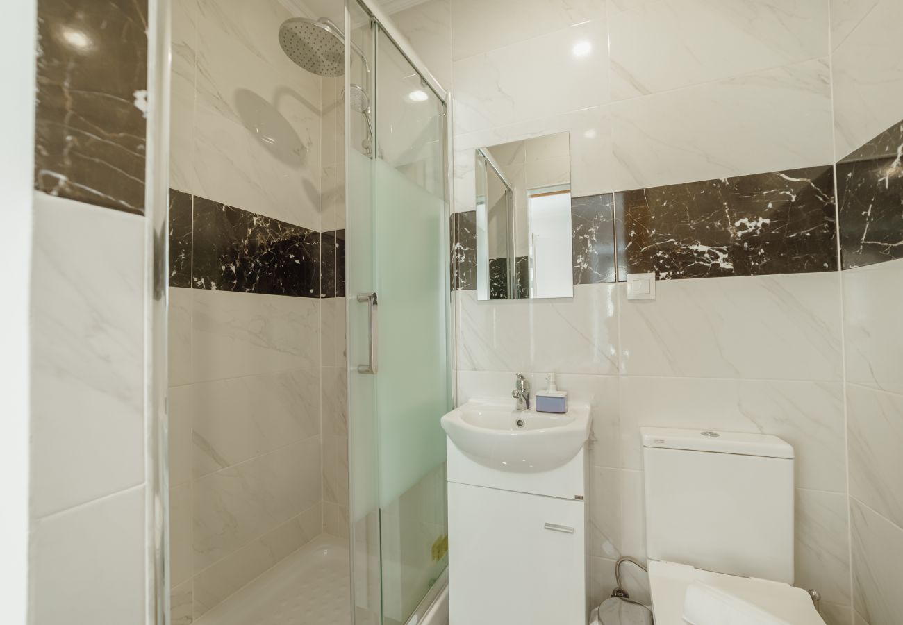 Rent by room in Lisbon - Downtown Lisbon Suite 101 by Hosty
