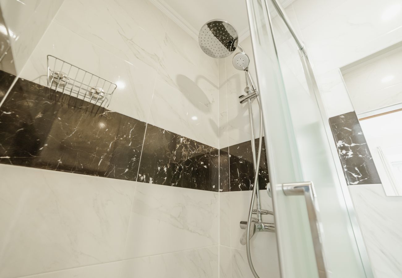 Rent by room in Lisbon - Downtown Lisbon Suite 101 by Hosty