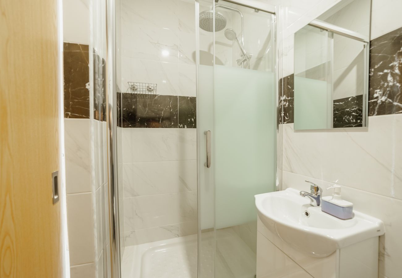 Rent by room in Lisbon - Downtown Lisbon Suite 101 by Hosty