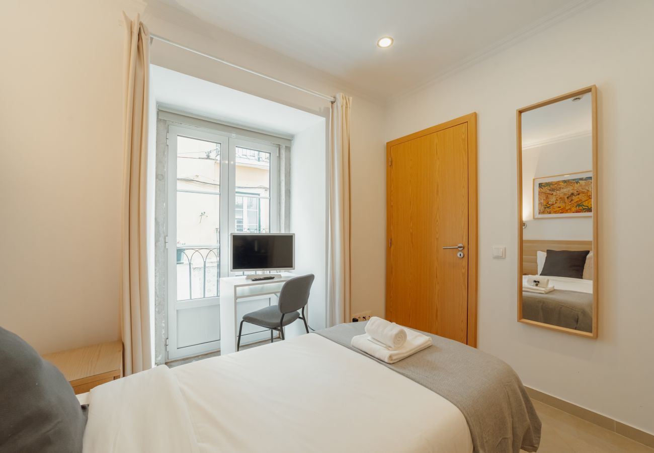 Rent by room in Lisbon - Downtown Lisbon Suite 102 by Hosty