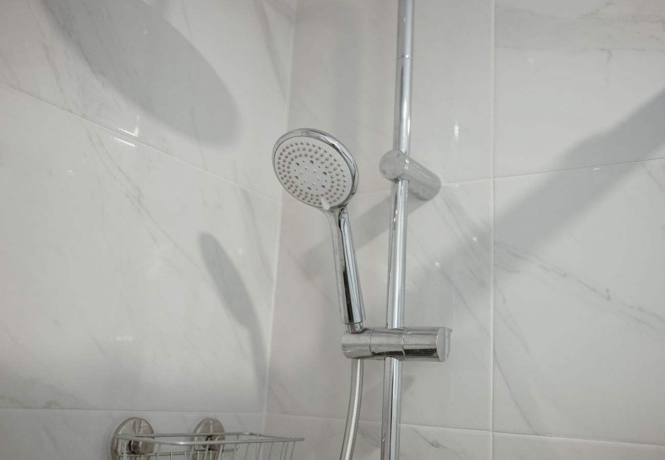 Rent by room in Lisbon - Downtown Lisbon Suite 102 by Hosty