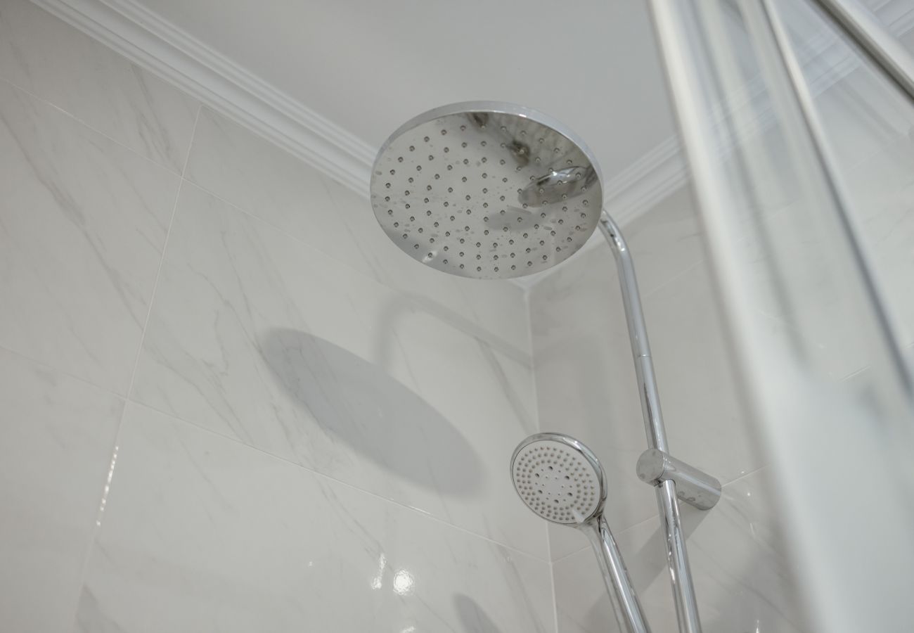 Rent by room in Lisbon - Downtown Lisbon Suite 102 by Hosty