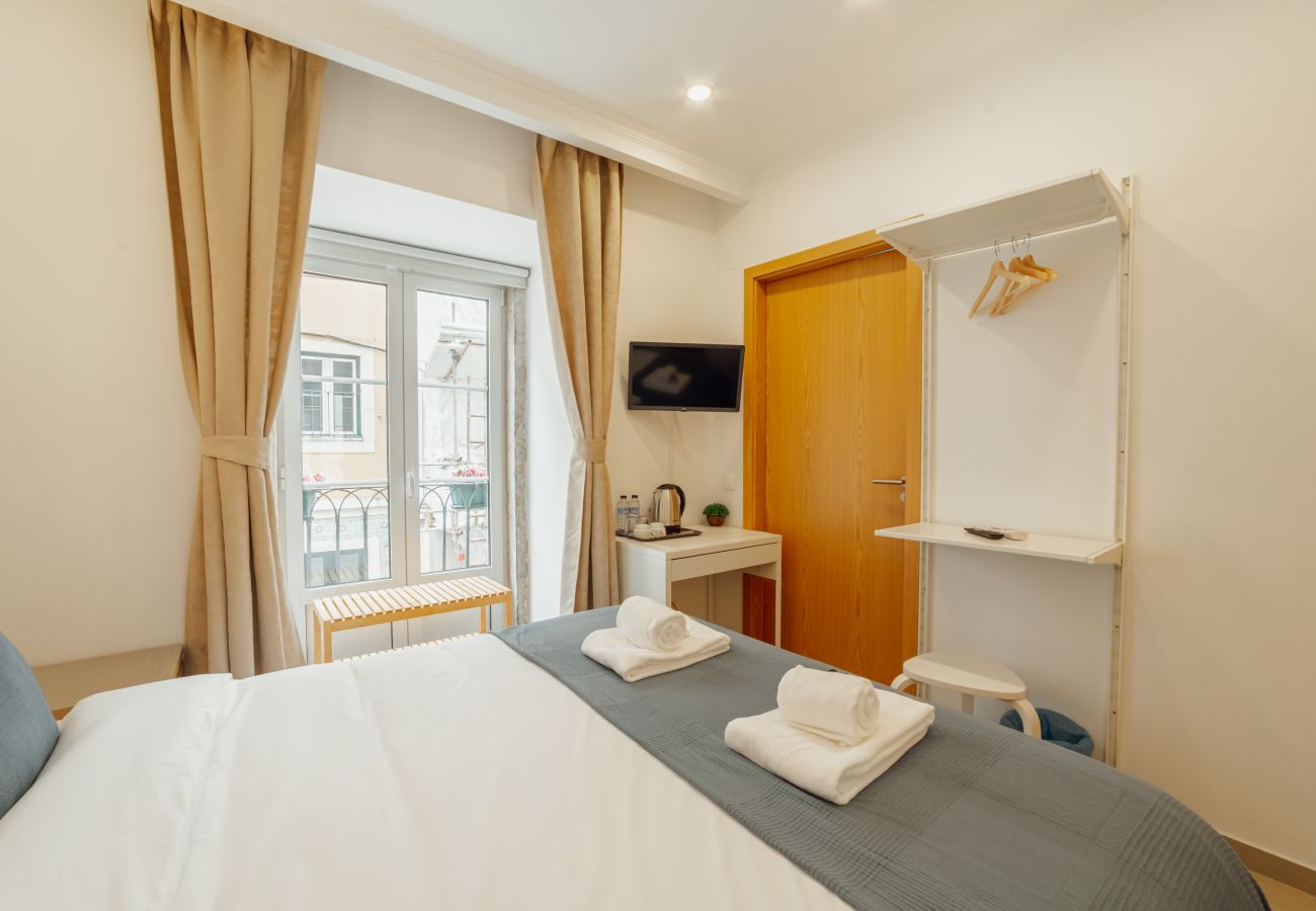 Rent by room in Lisbon - Downtown Lisbon Suite 103 by Hosty