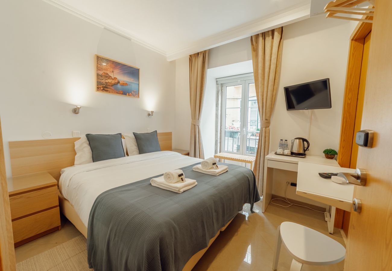 Rent by room in Lisbon - Downtown Lisbon Suite 103 by Hosty