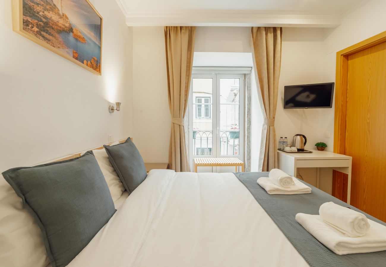 Rent by room in Lisbon - Downtown Lisbon Suite 103 by Hosty