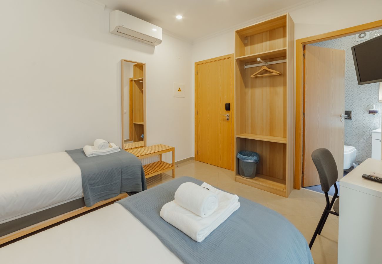 Rent by room in Lisbon - Downtown Lisbon Suite 104 by Hosty