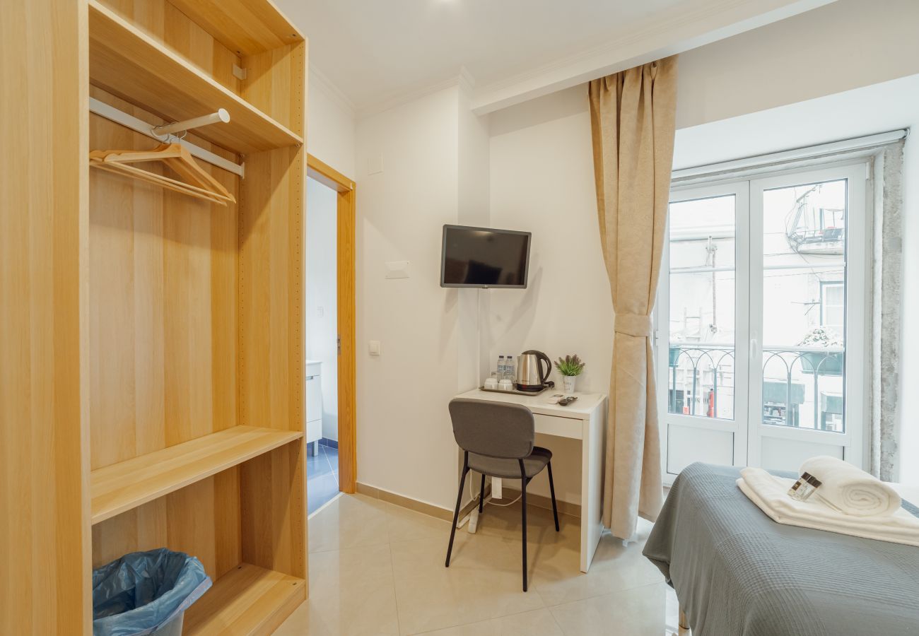 Rent by room in Lisbon - Downtown Lisbon Suite 104 by Hosty