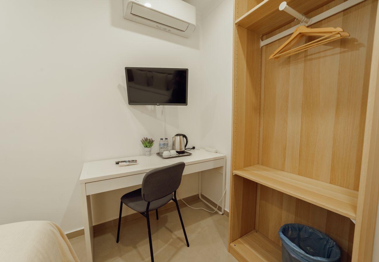Rent by room in Lisbon - Downtown Lisbon Suite 105 by Hosty