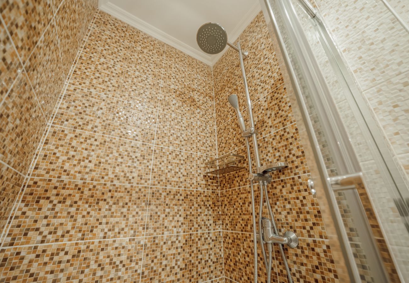 Rent by room in Lisbon - Downtown Lisbon Suite 105 by Hosty