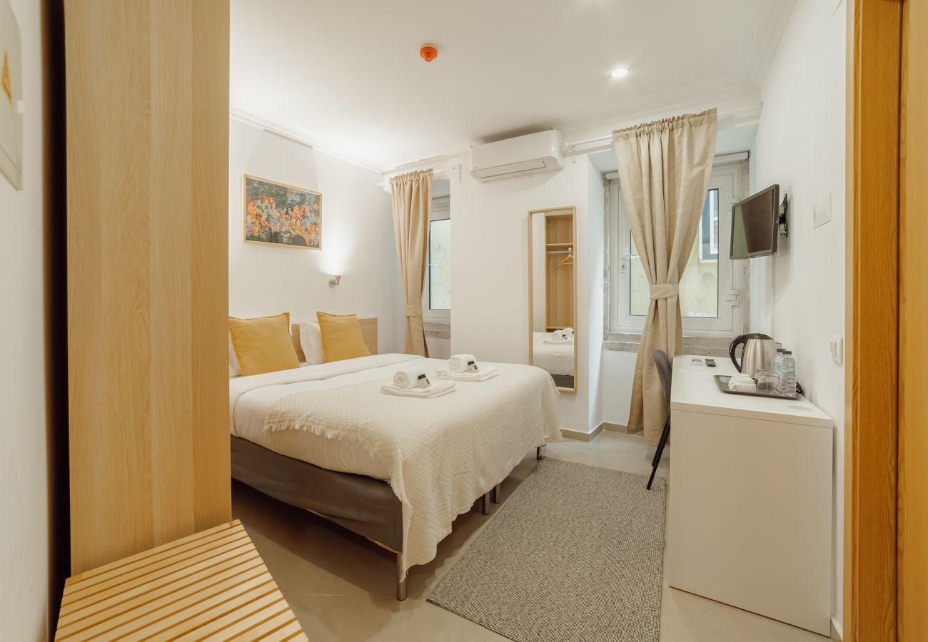 Rent by room in Lisbon - Downtown Lisbon Suite 106 by Hosty