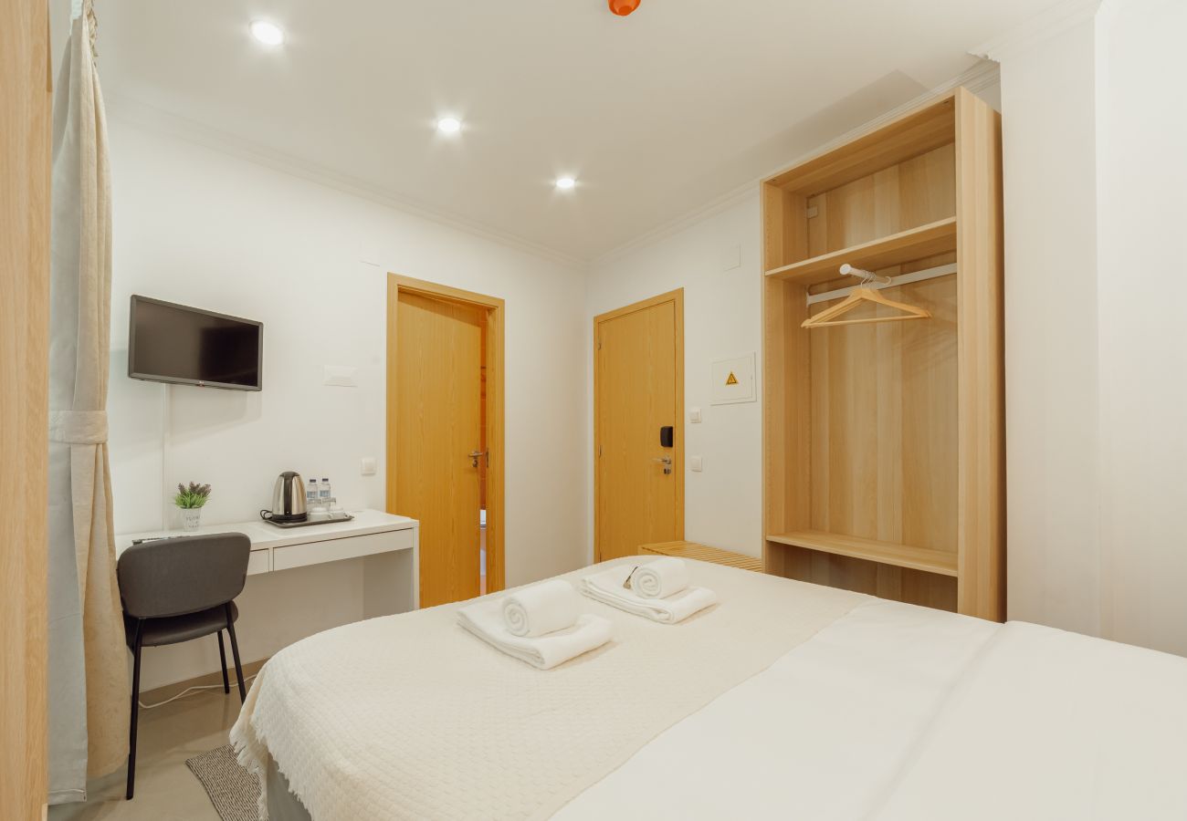 Rent by room in Lisbon - Downtown Lisbon Suite 106 by Hosty