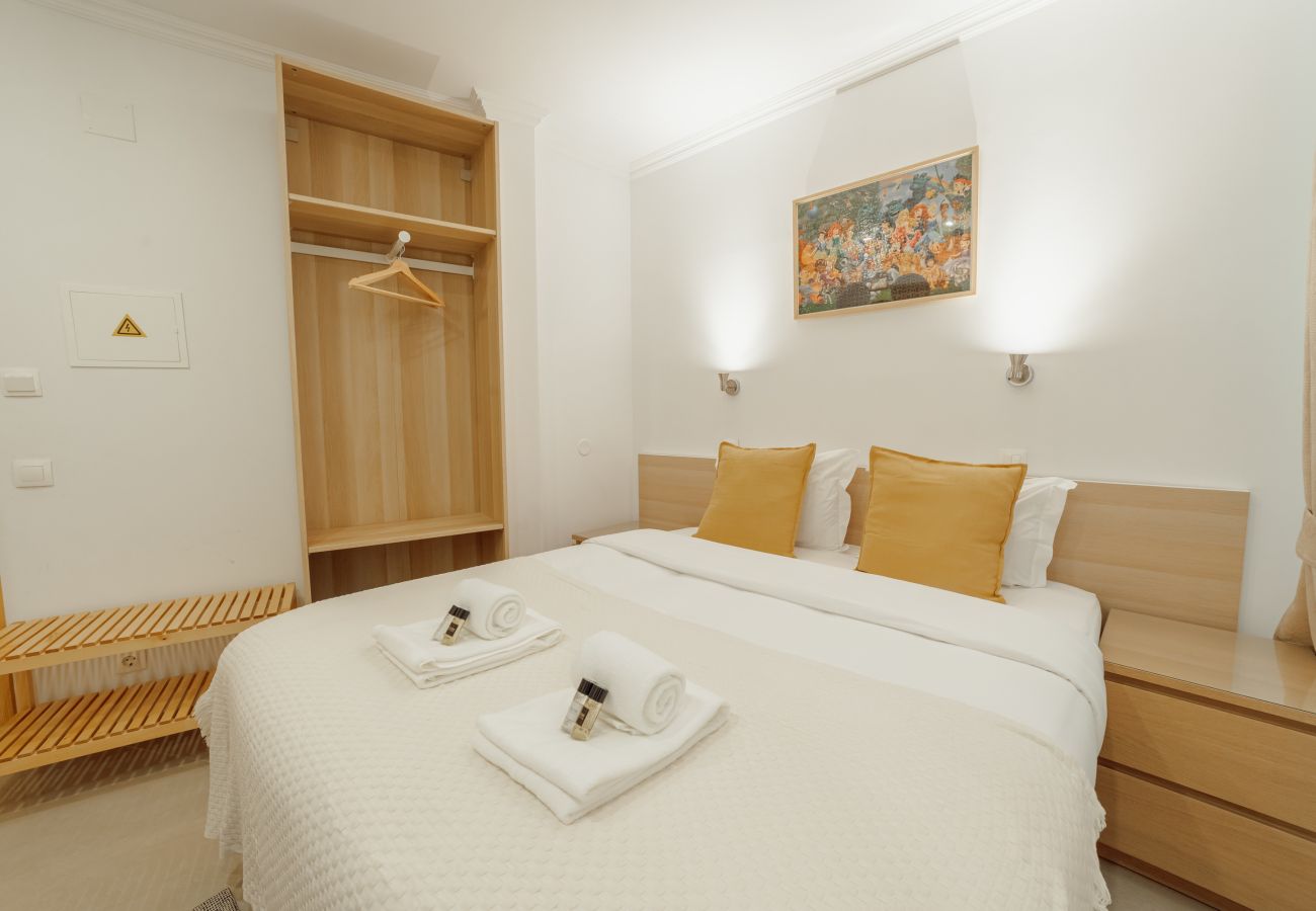 Rent by room in Lisbon - Downtown Lisbon Suite 106 by Hosty