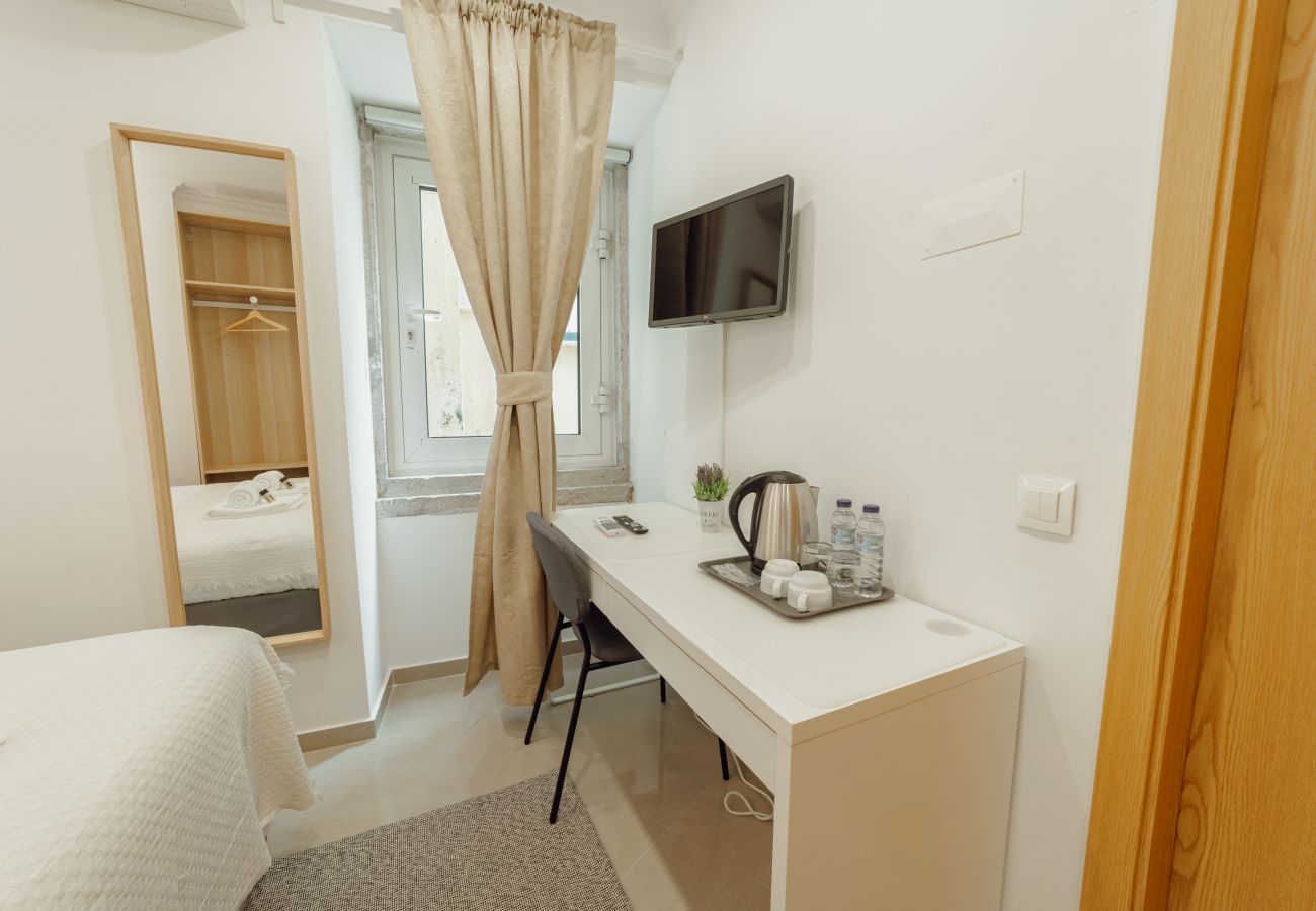 Rent by room in Lisbon - Downtown Lisbon Suite 106 by Hosty