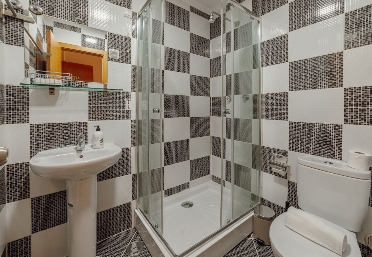 Rent by room in Lisbon - Rossio Suite 403 by Hosty