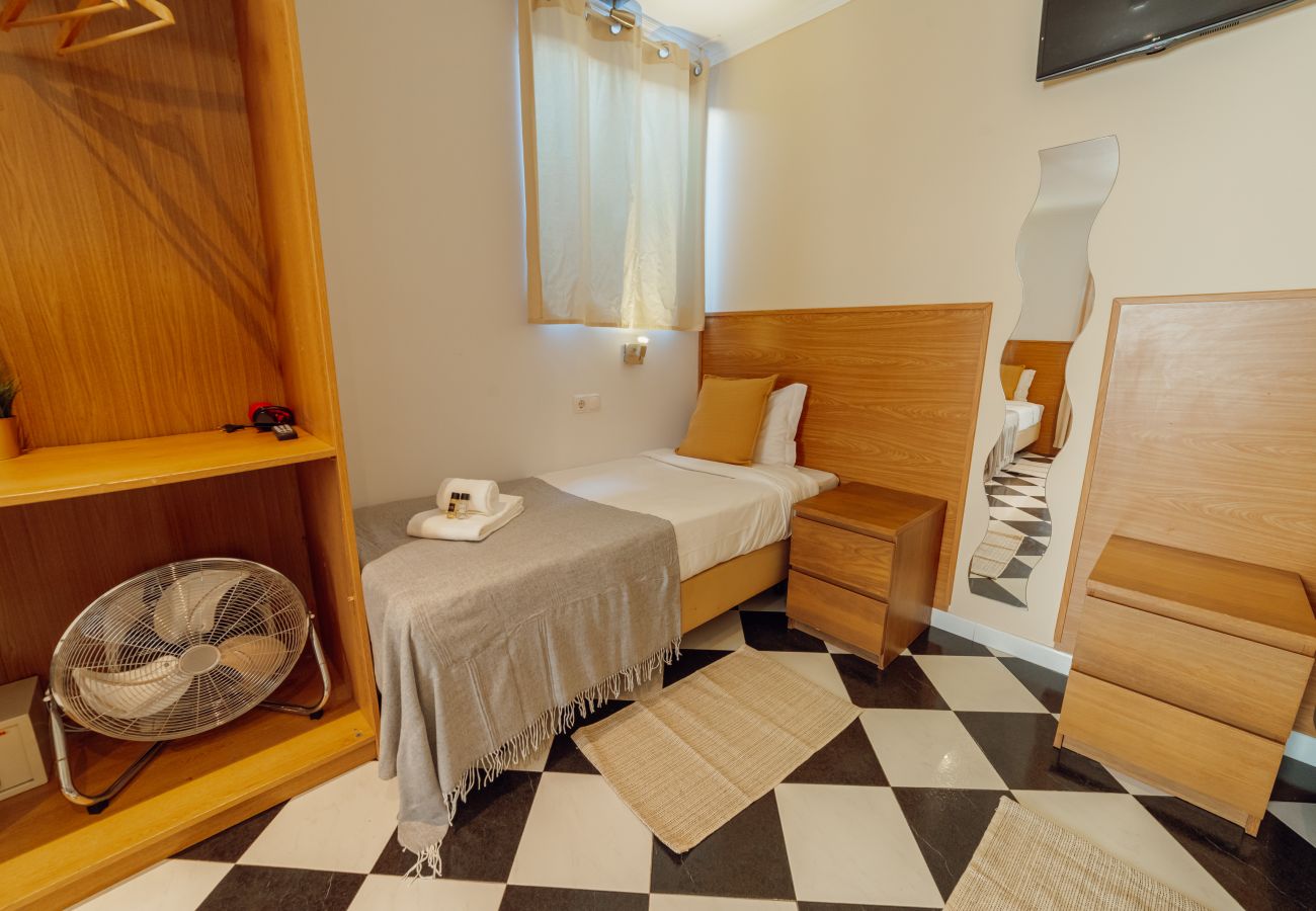 Rent by room in Lisbon - Rossio Suite 502 by Hosty