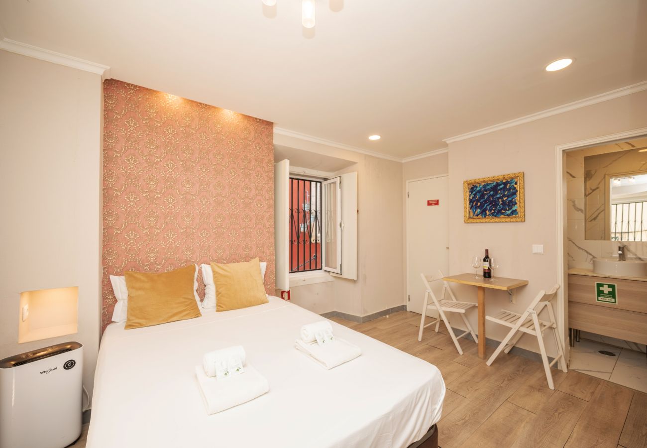 Studio in Lisbon - Alfama Stylish I by Hosty