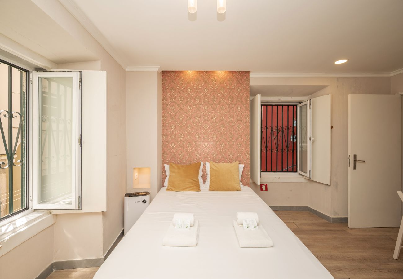 Studio in Lisbon - Alfama Stylish I by Hosty