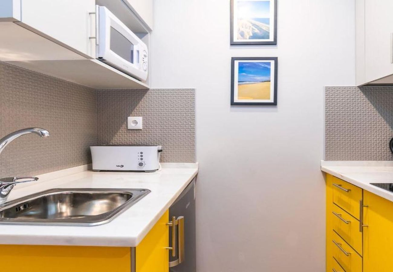 Studio in Lisbon - Bairro Alto Stylish II by Hosty