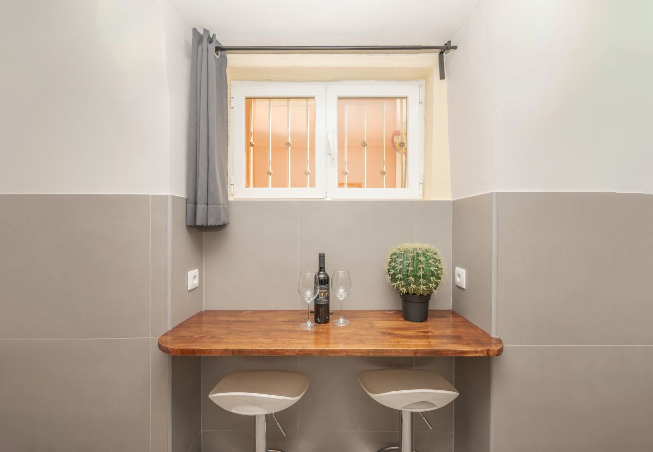 Studio in Lisbon - Downtown Typical by Hosty