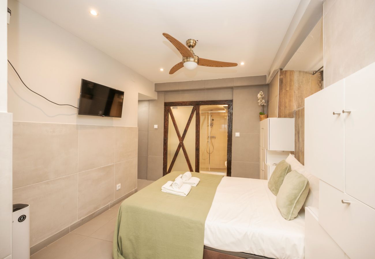 Studio in Lisbon - Downtown Typical by Hosty