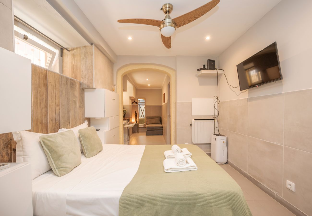 Studio in Lisbon - Downtown Typical by Hosty