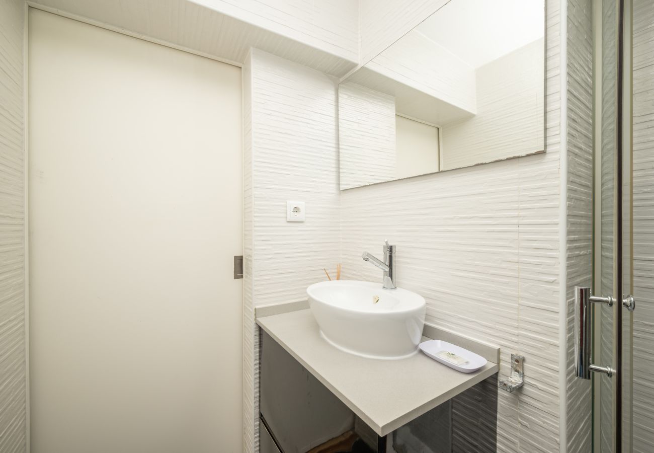 Studio in Lisbon - Cosy Mouraria by Hosty