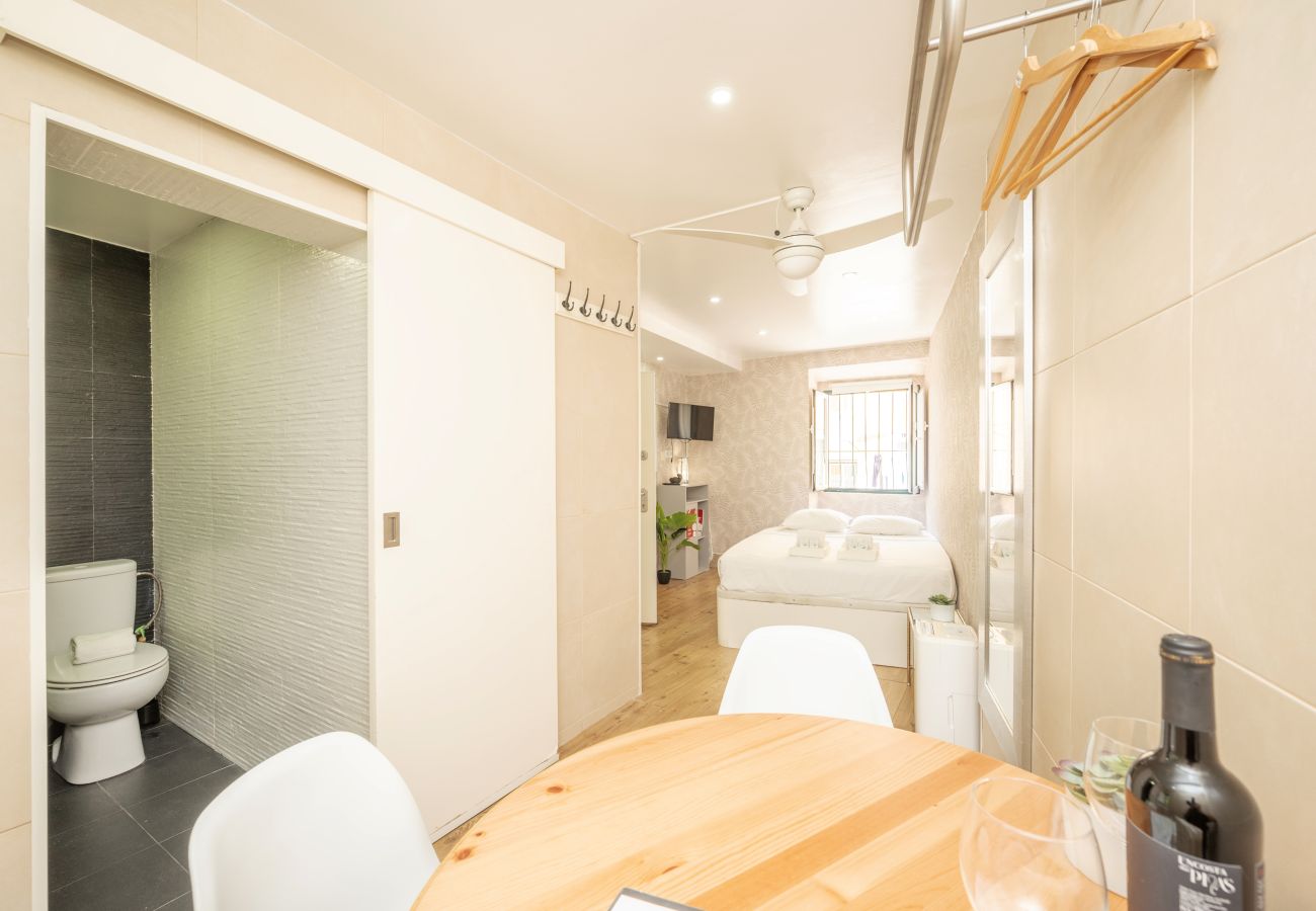 Studio in Lisbon - Cosy Mouraria by Hosty