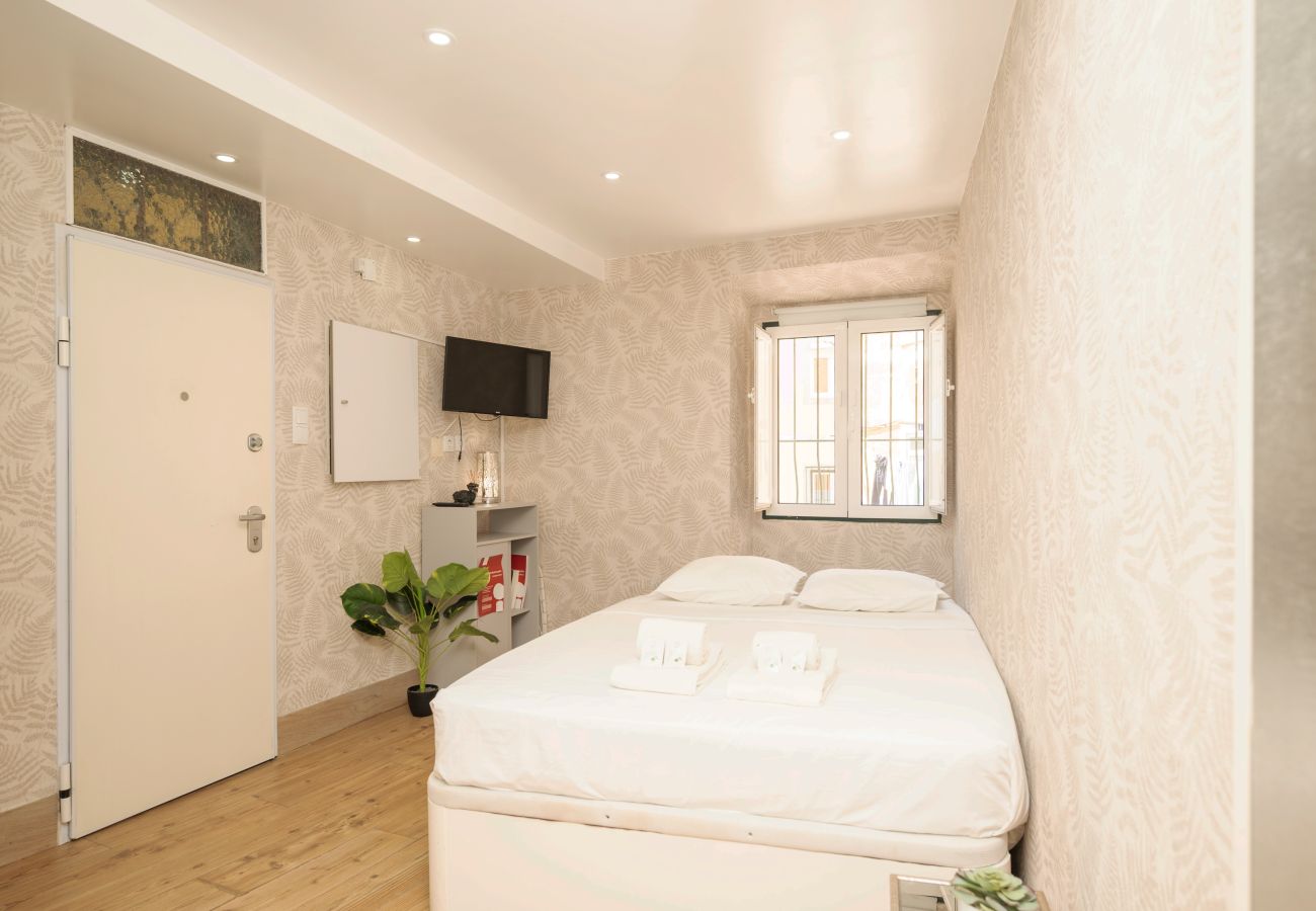 Studio in Lisbon - Cosy Mouraria by Hosty